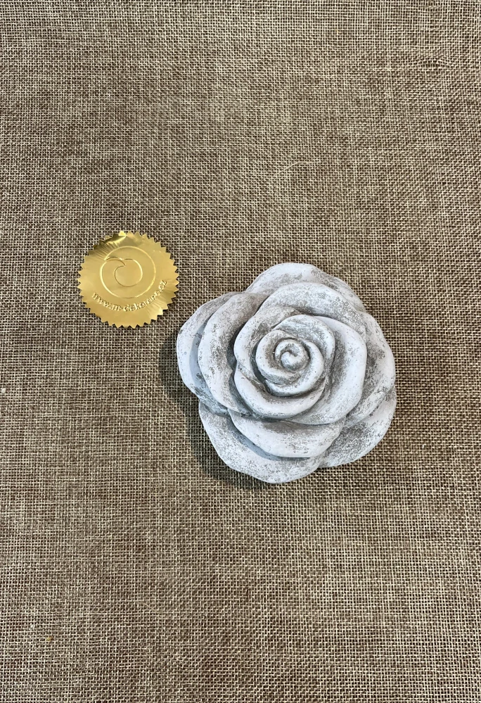 Betonová růže 10 x 6,5 cm